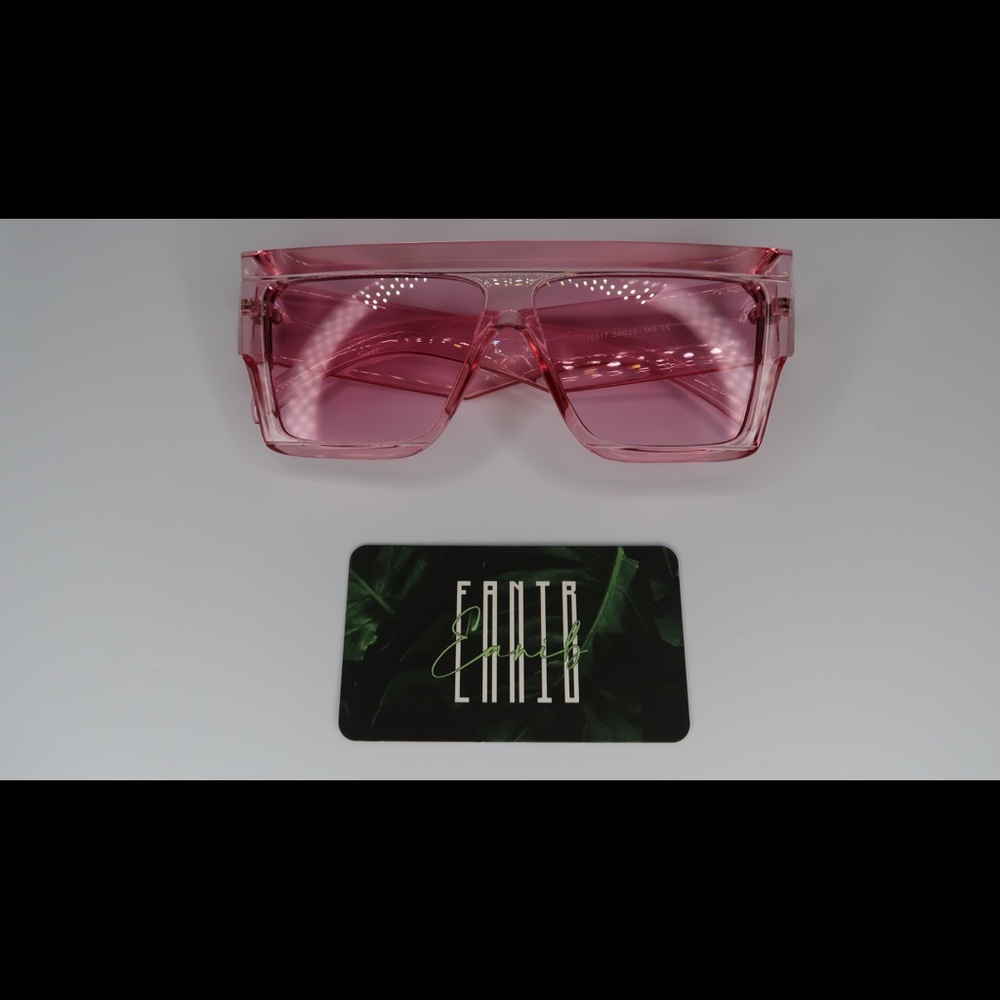 *NEVER WORN** luxury pink square women sunglasses